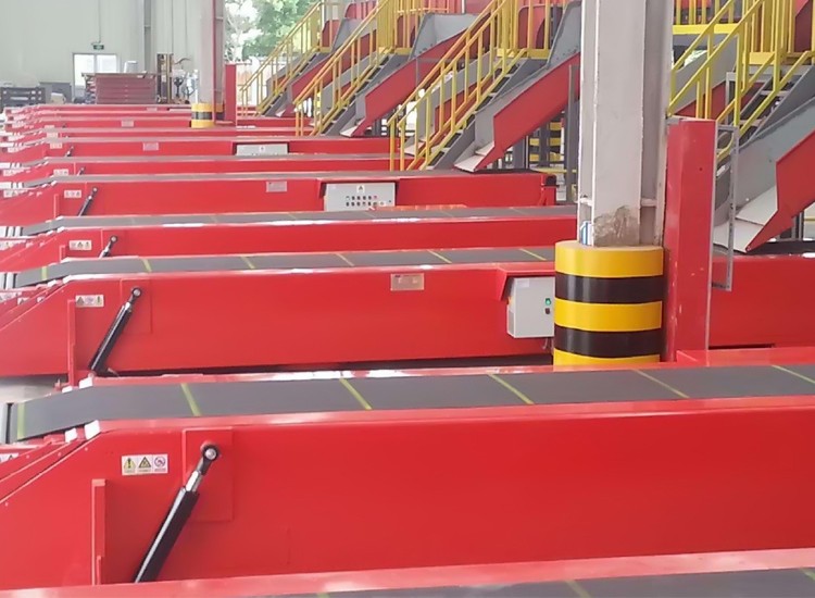 伸縮、轉(zhuǎn)彎機(jī)系列